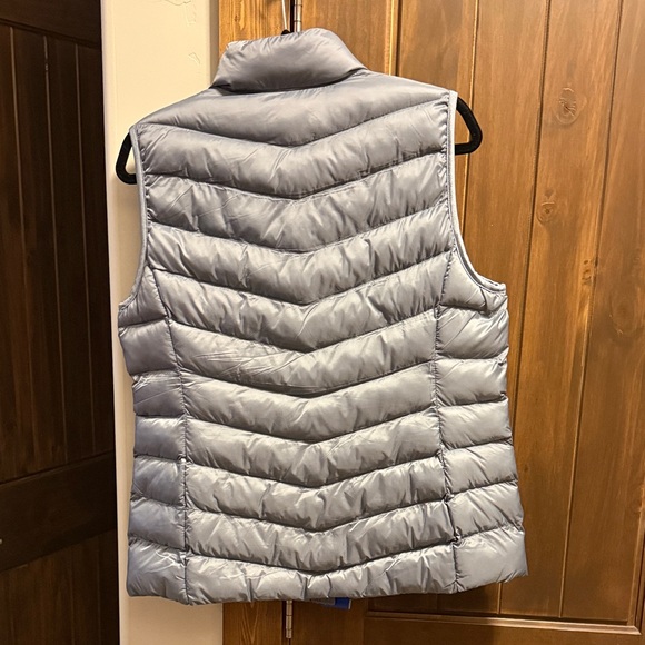 32 Degrees Gray Puffer Vest - Picture 5 of 5